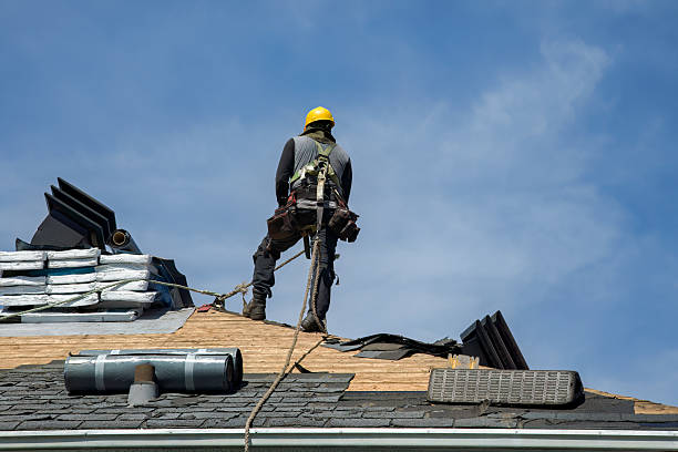 Professional Gutter Installation technician working in Edgefield, SC